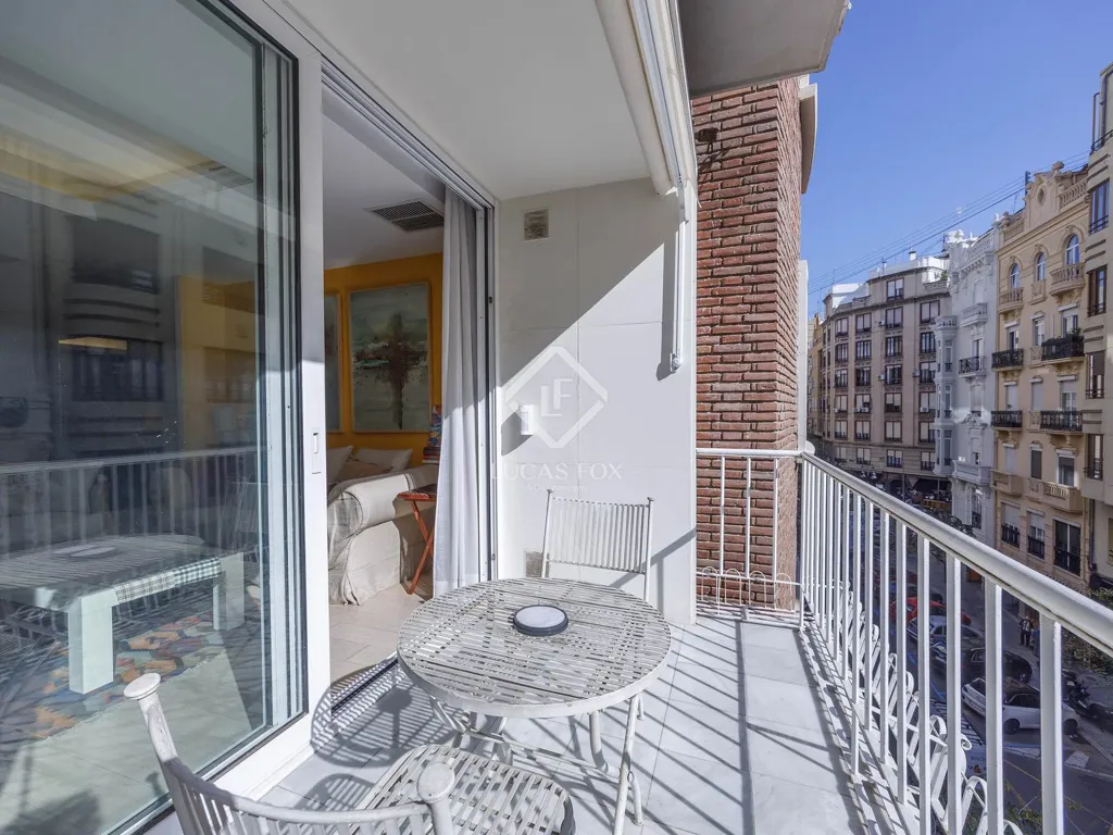 Balcony - Refurbished Apartment with Terrace in Valencia