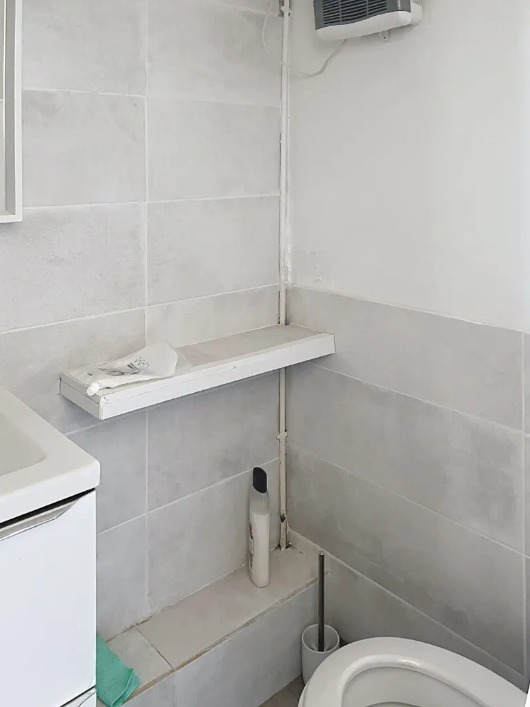 Bagni - Traversant 1-Bedroom Apartment in Avignon