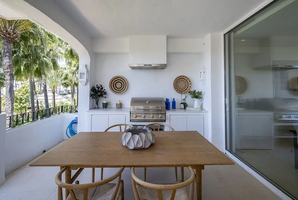 Terrass - Duplex with Pool in Marbella's Golden Mile