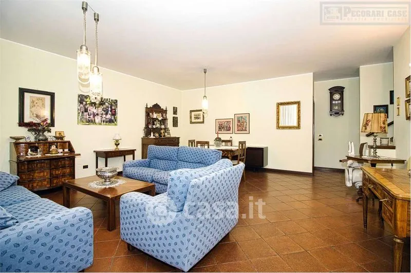 Elutuba - Semi-detached Villa with Garden in Torrenova, Modena