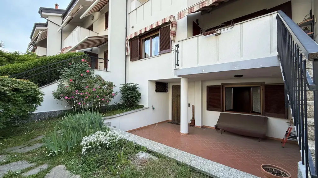 Välivaade - Terraced Villa with Garden in Cirie'