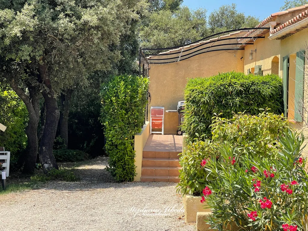 Terrasse - Maison de Plain Pied avec Piscine à Rians