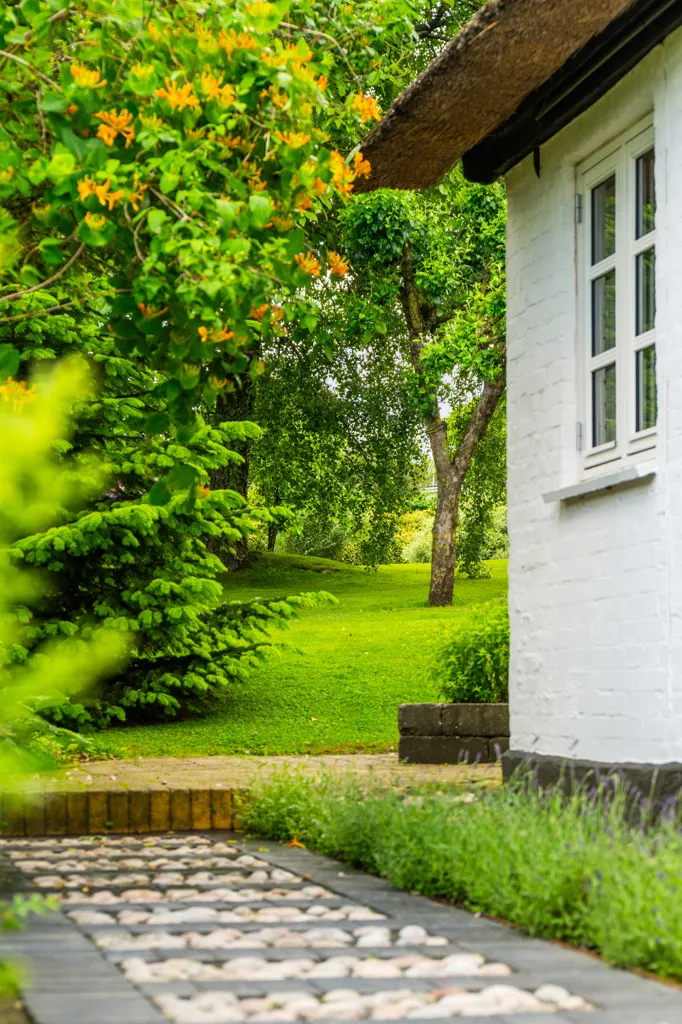 Jardin - Historic Villa with Garden in Svejstrup