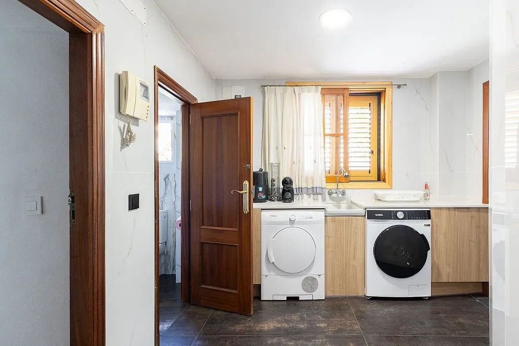 Buanderie - Chalet with Pool and Terrace in L'Eliana