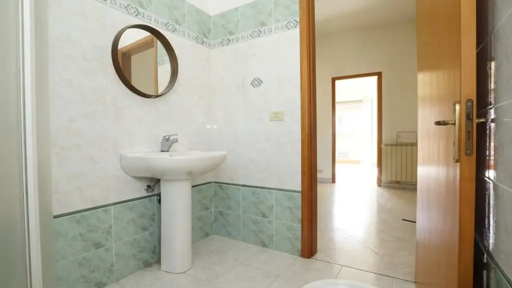 Vannitoad - 2-Bedroom Apartment with Balcony in Messina