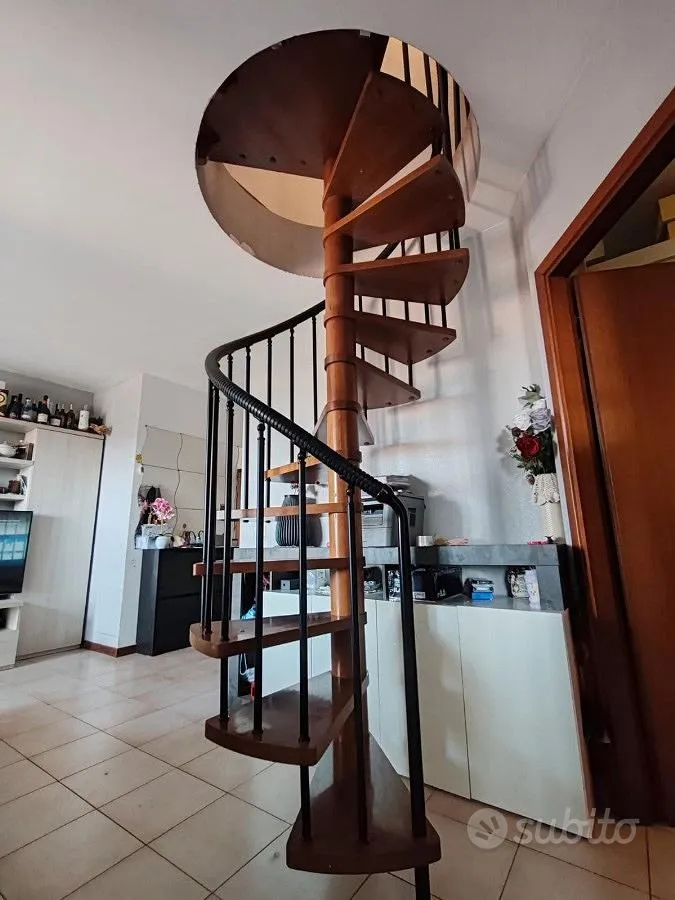 Pièces - Penthouse with Panoramic View in Regina Pacis