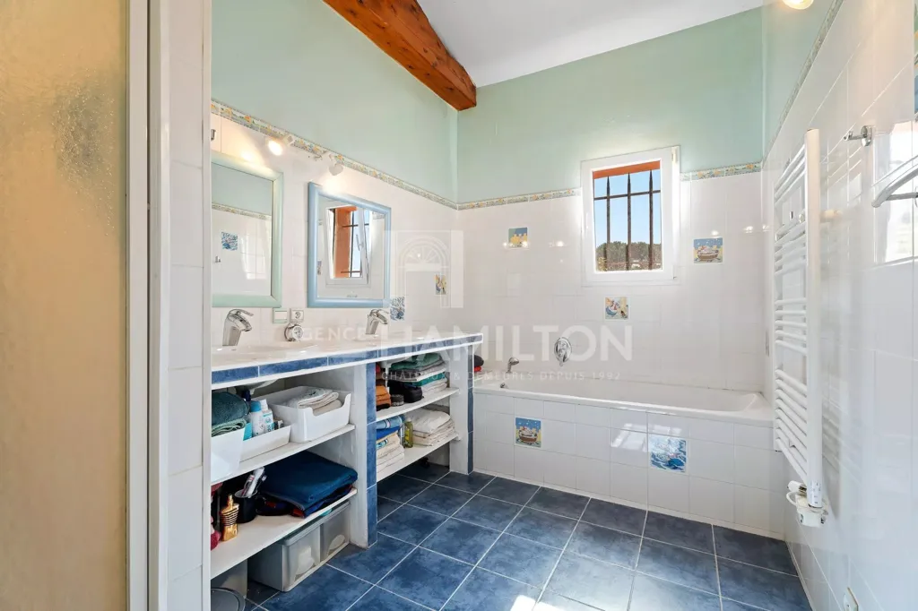 Bagni - Provençale Villa with Sea View in Gairaut