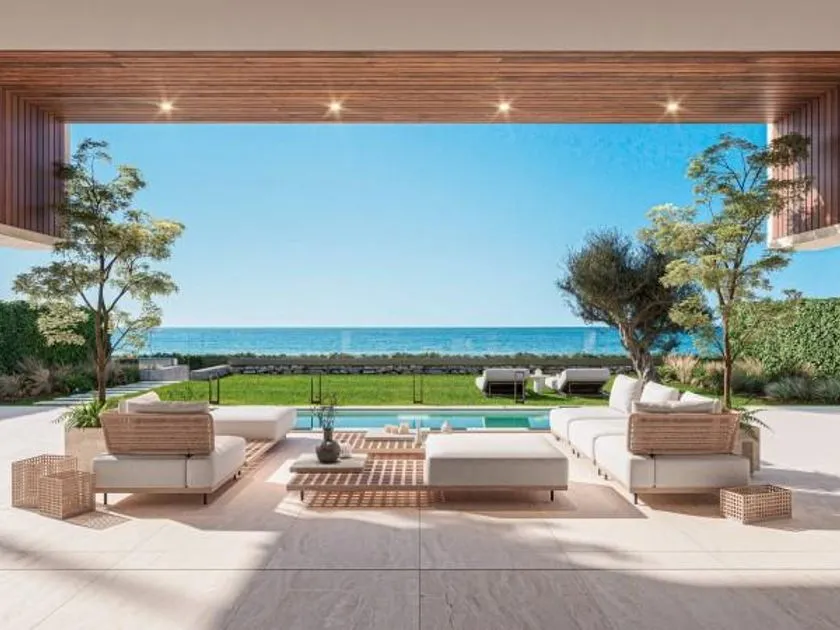 Terrace - Beachfront House with Pool in Manilva