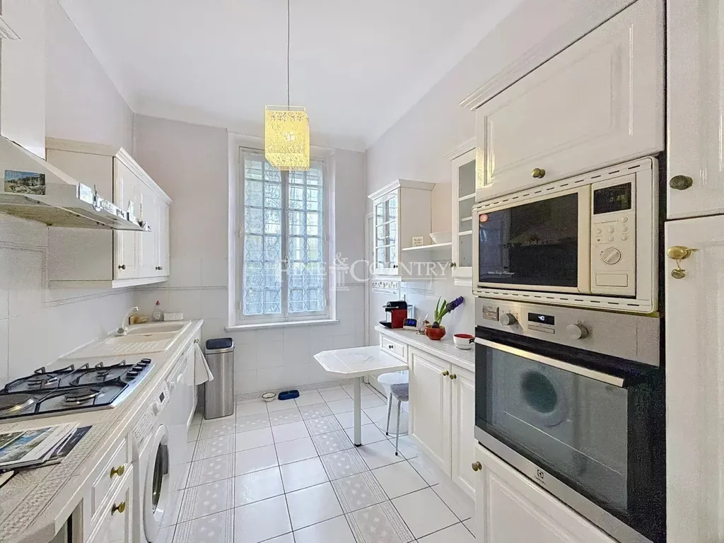 Köök - 1930s Townhouse with Garden in Cannes