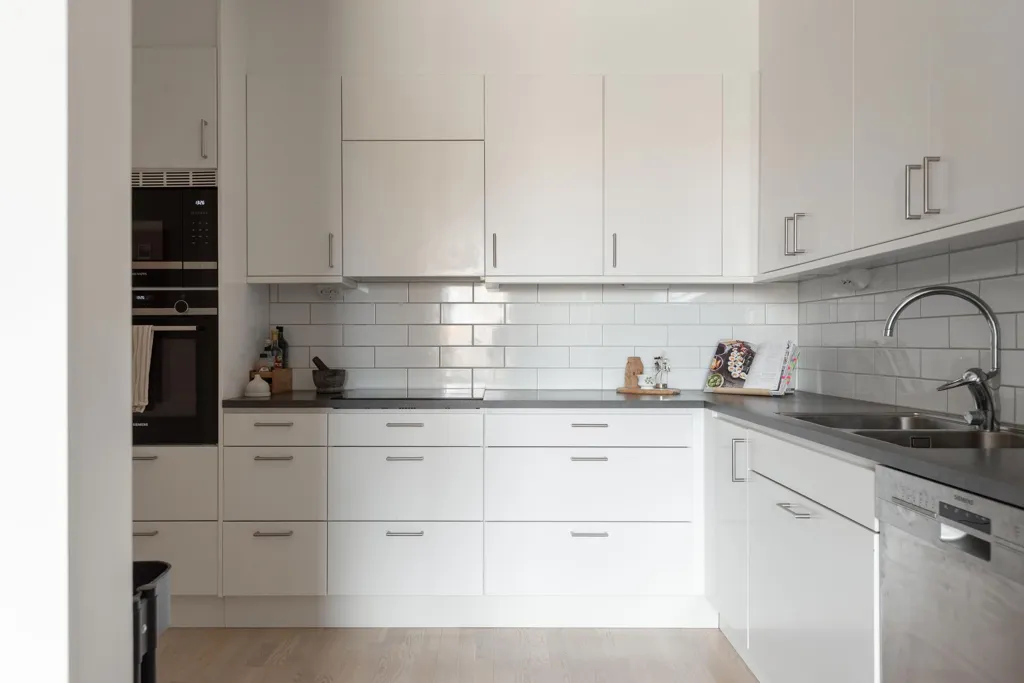 Kitchen - Modern Flat with Balcony in Södra Ladugårdsängen