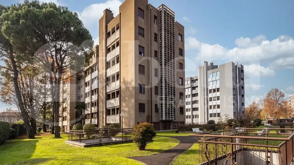 Jardin - Modernised Apartment with Balcony in Monza