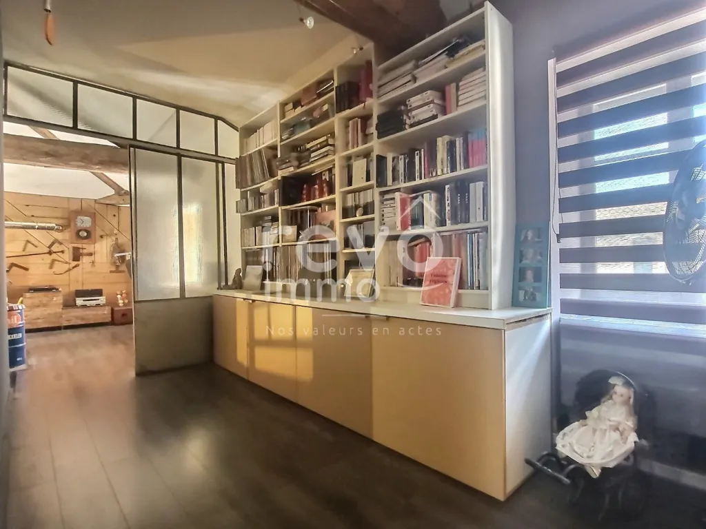 Kabinet - Architect-designed House with Veranda in Bouligneux