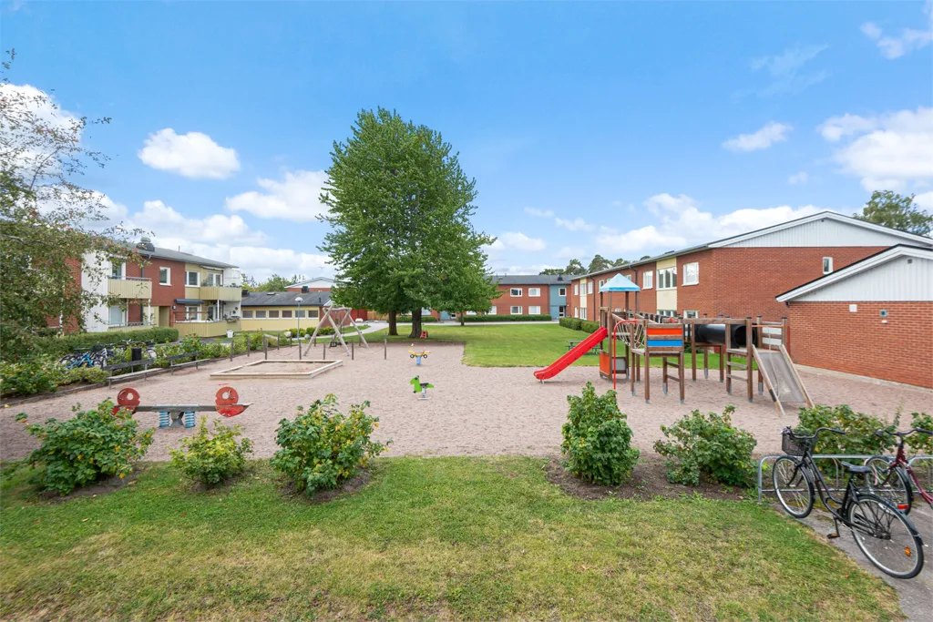 Aed - Apartment with South-Facing Terrace in Årsta