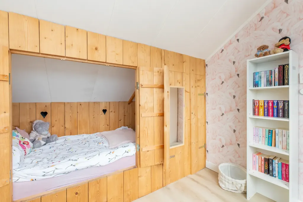 Magamistoad - Modernised Corner House with Garden in Middelburg