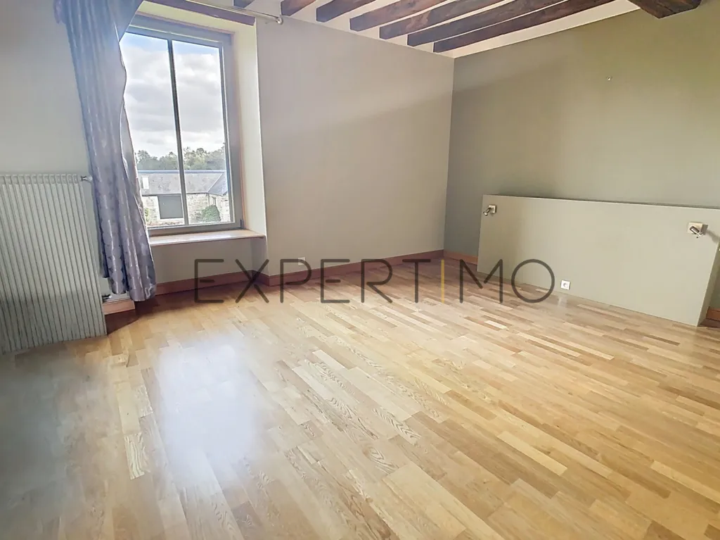 Rooms - Renovated Stone House with Workshop in Noyers-Bocage