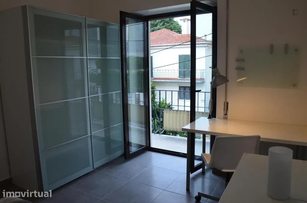 Kabinet - Private Room in Coimbra with University Proximity