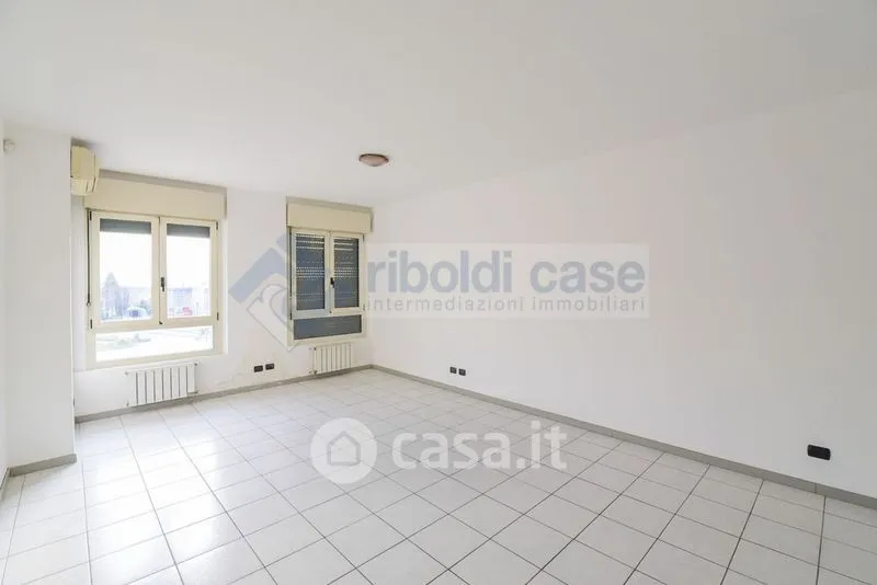 Toad - Four-Room Apartment with Balconies in Mariano Comense