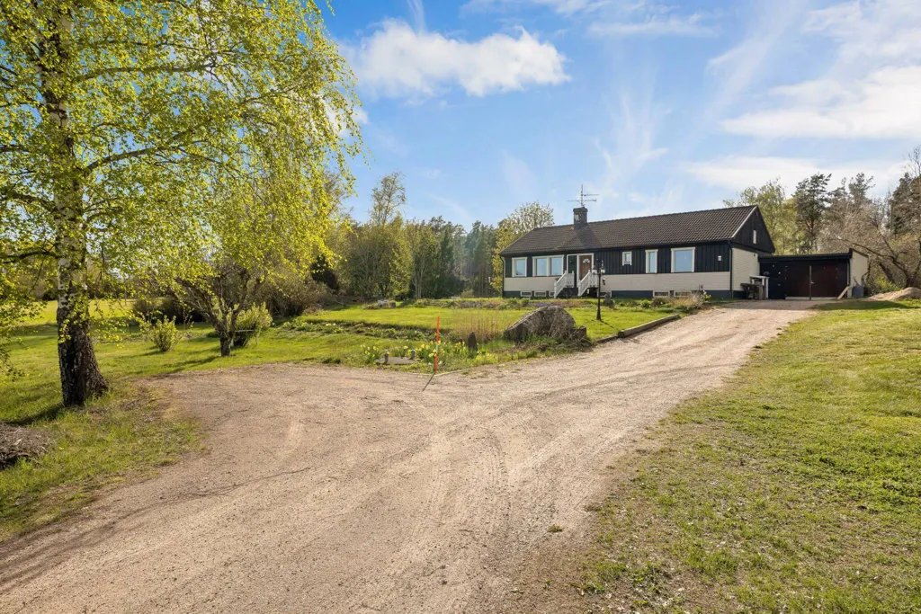 Maja asukohas Östhammars kommun