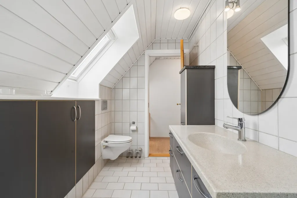 Salles de bain - Rustic Villa with Garden in Kristrup