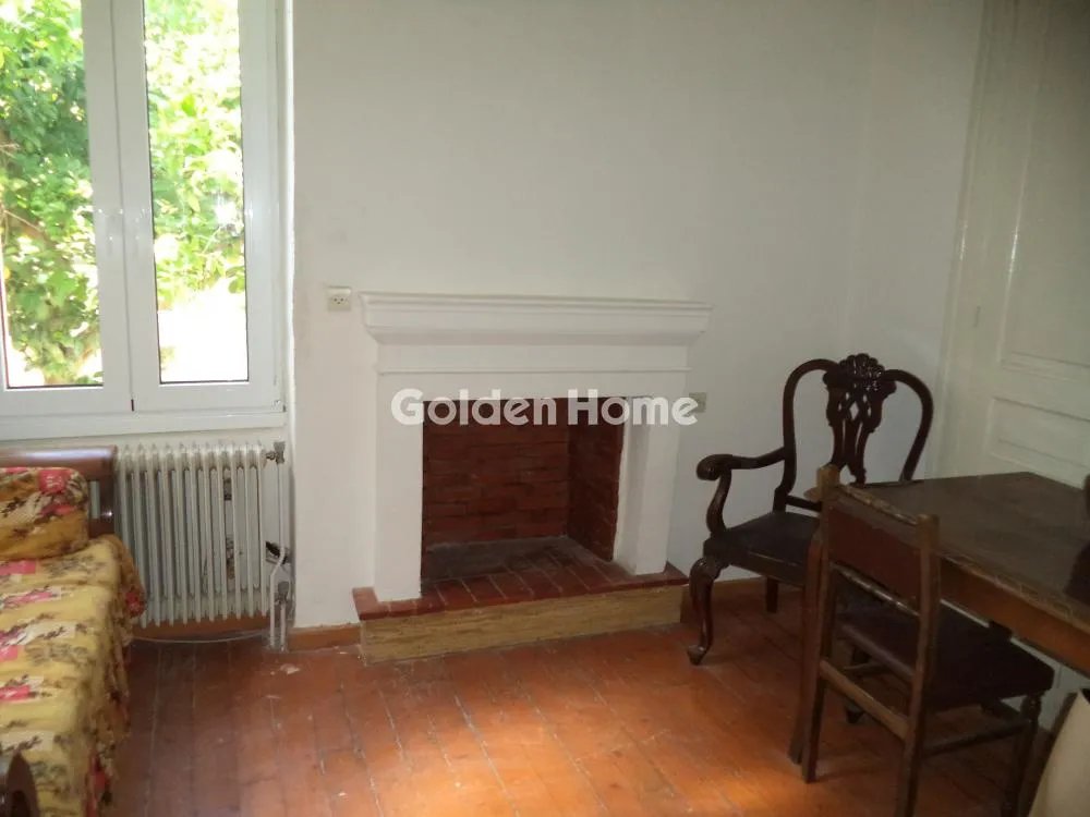 Elutuba - Partially Renovated Villa in Egio Centre