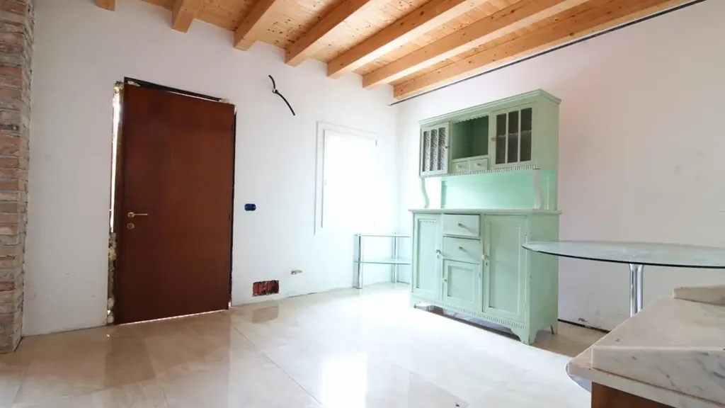 Rooms - Restored Terraced Villa in Roncade