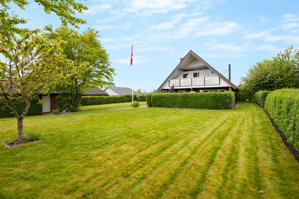 Giardino - Detached Villa with Garden in Børkop