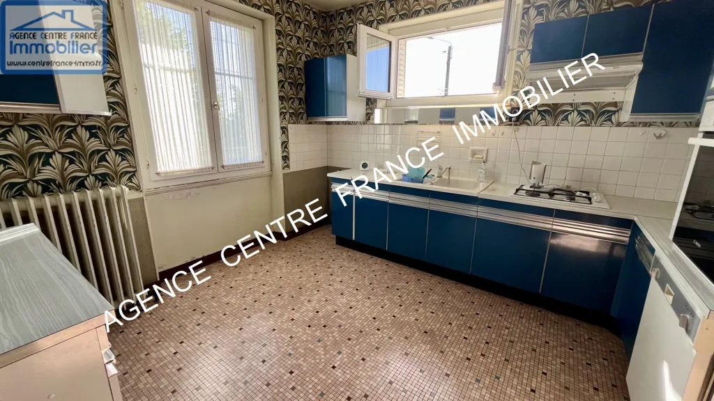 Cuisine - Maison avec Jardin et Garage à Trouy Nord