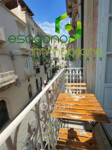 Rõdu - Trilocale with Sea View in Siracusa