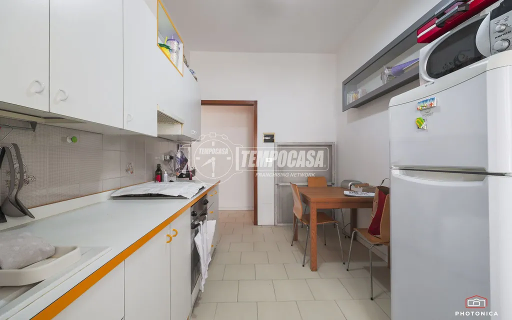 Cuisine - Bifamiliar House with Garden in Cattolica