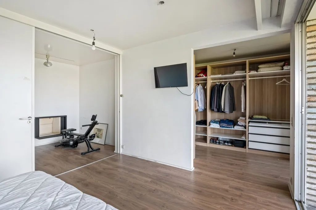 Magamistoad - Duplex with Four Terraces in Antwerp