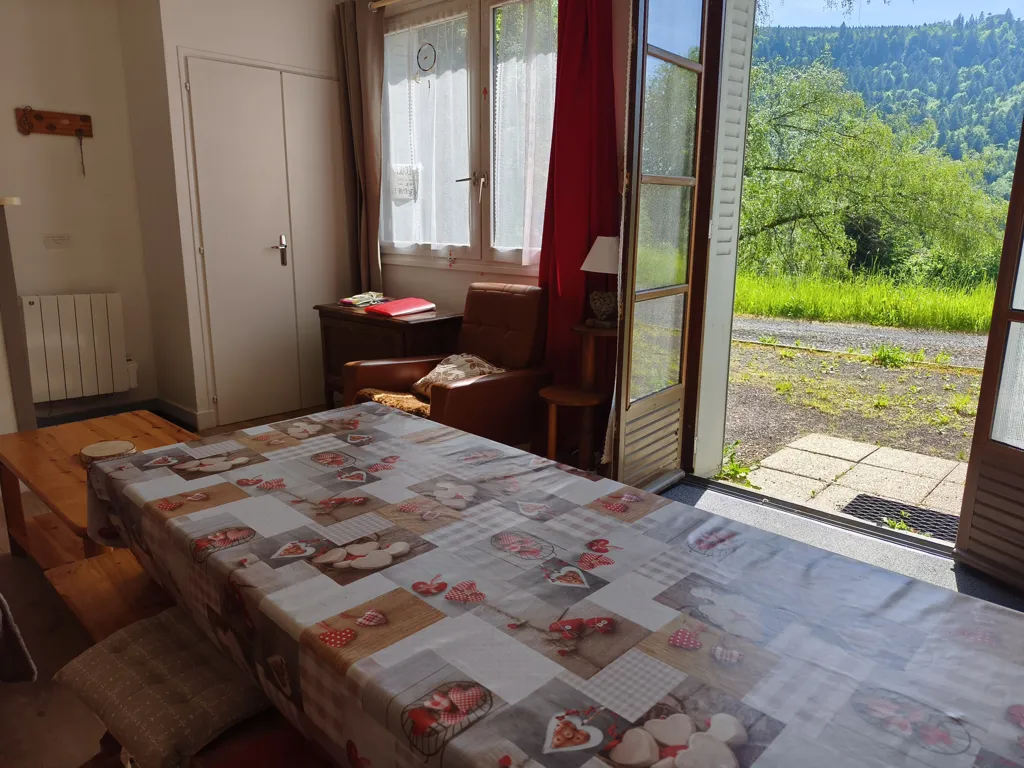 Magamistoad - Charming 2-Bedroom Apartment with Ski Locker in La Bourboule