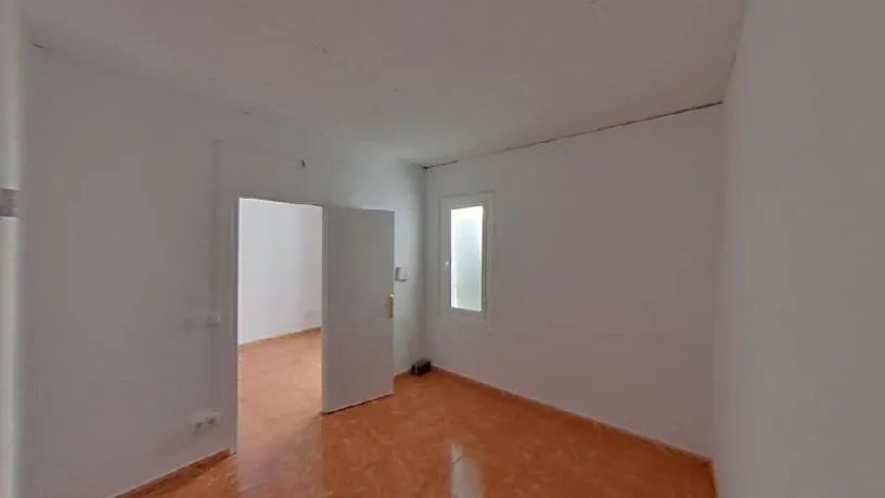 Toad - Functional Flat in Central Badalona