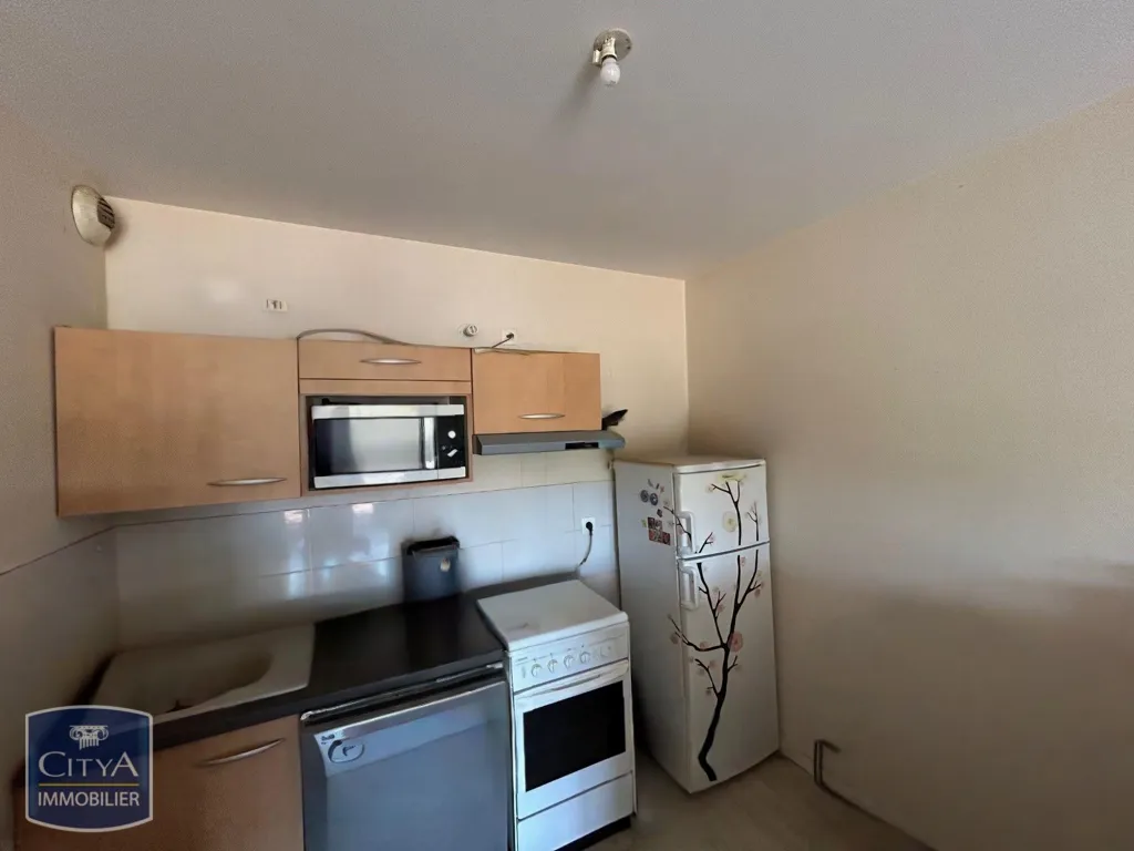 Cucina - Modern Apartment with Parking in Épernay