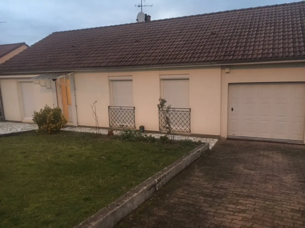 Välivaade - Ground Floor House with Garage in Bourges