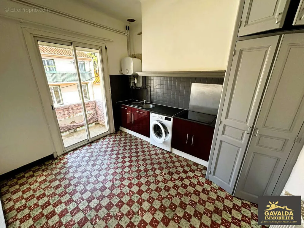 Cucina - Apartment with Solar Panels in Perpignan