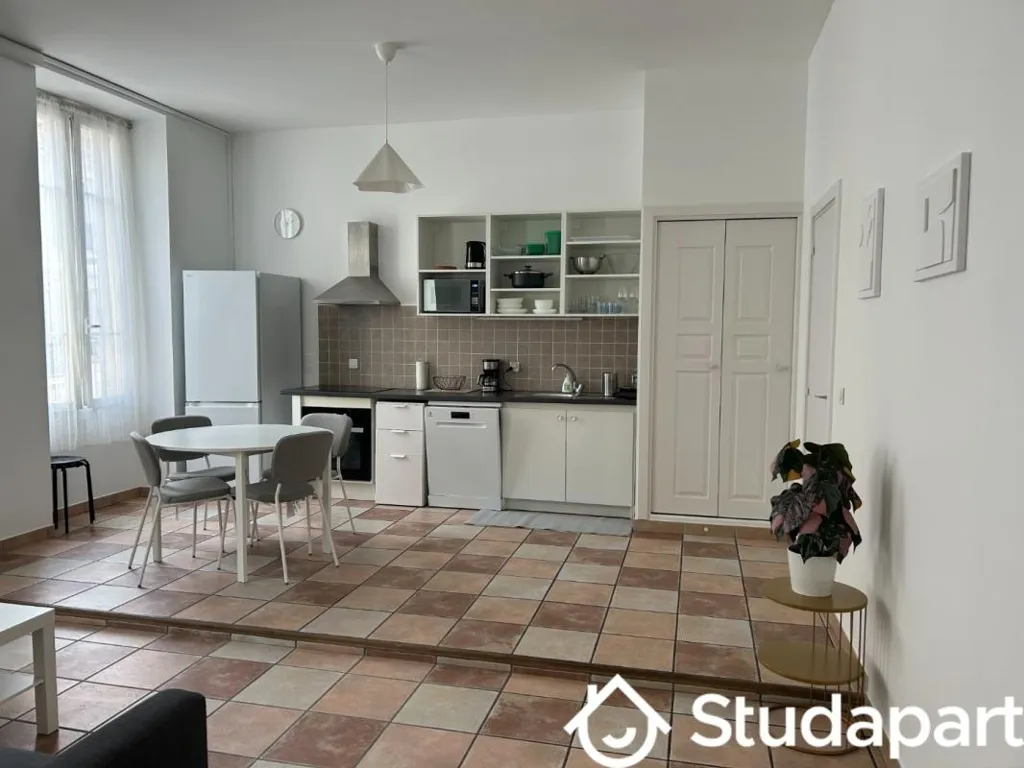 Köök - Meubled Apartment with Balcony in Central Location