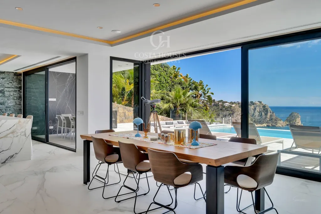 Söögituba - Contemporary Villa with Seafront Views in Jávea