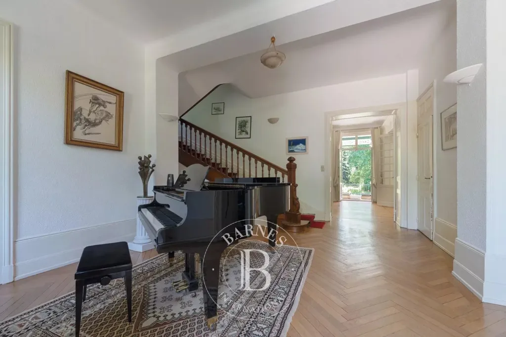 Elutuba - Colonial-Style Manor with Park in Thaon-les-Vosges