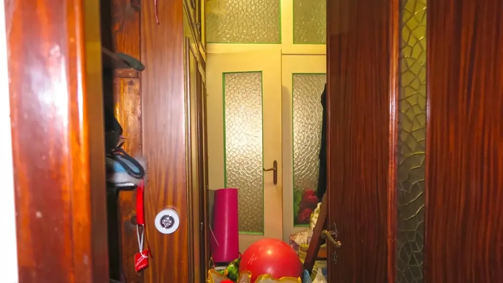 hallway_entrance