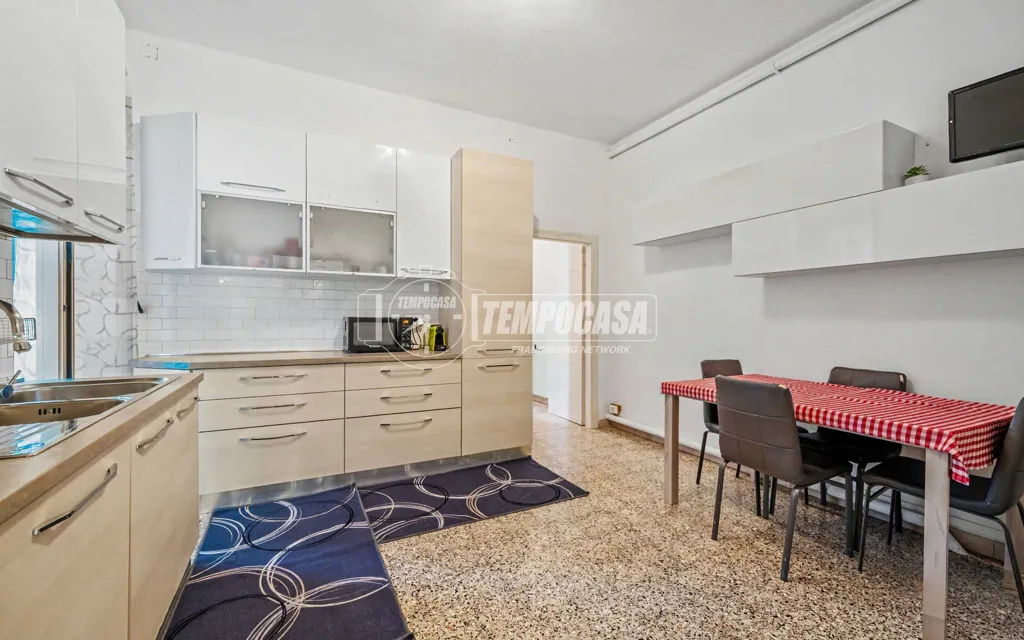 Cuisine - Central Trilocale with Balcony in Faenza