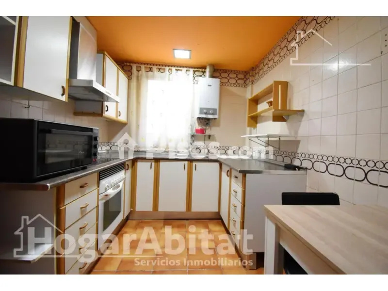 Cuisine - Spacious Apartment with Terrace in Gandia