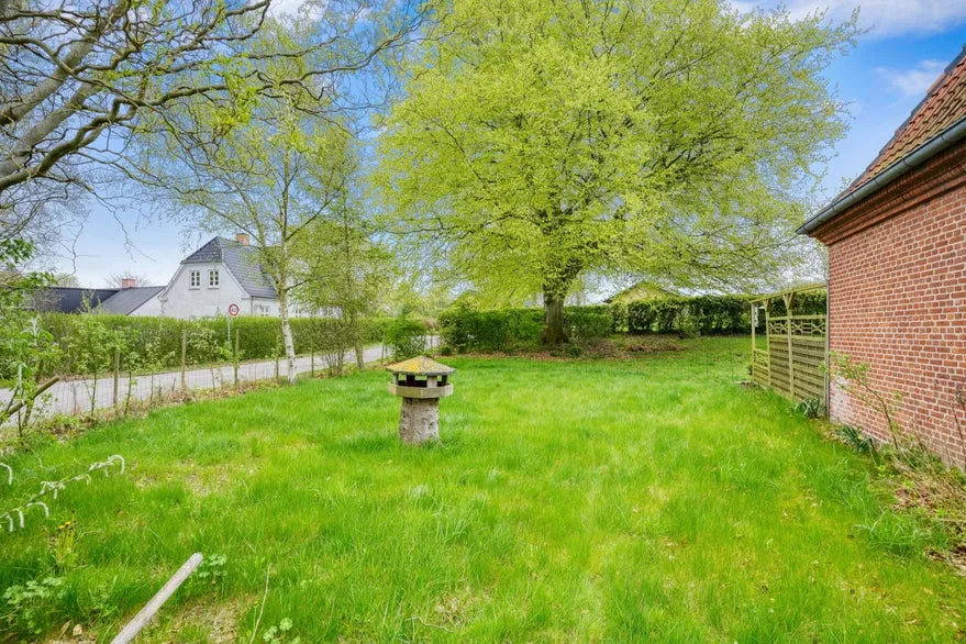 Garden - Old Property with Two Units near Kalundborg