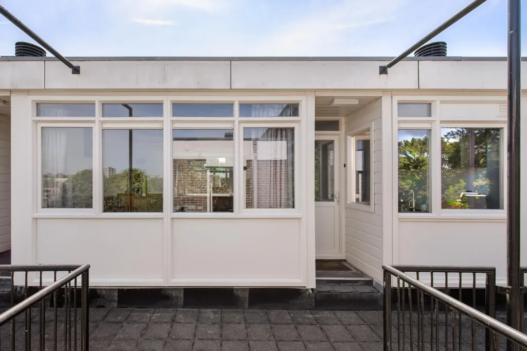 Terrasse - 2-Bedroom Flat with South-Facing Balcony in Haarlem