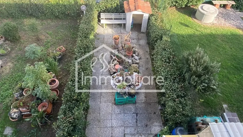 Jardin - Corner Villetta with Garden in Empoli