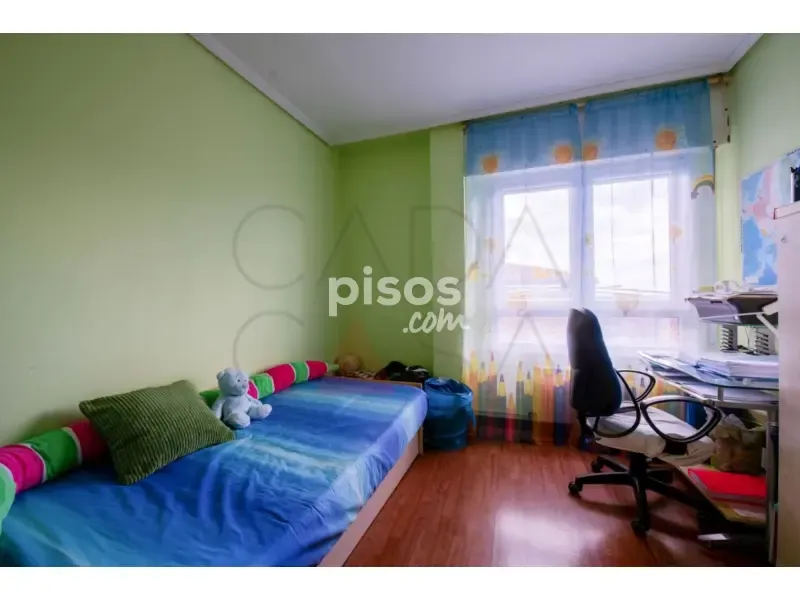Magamistoad - Third Floor Flat with South-Facing Views in Santander