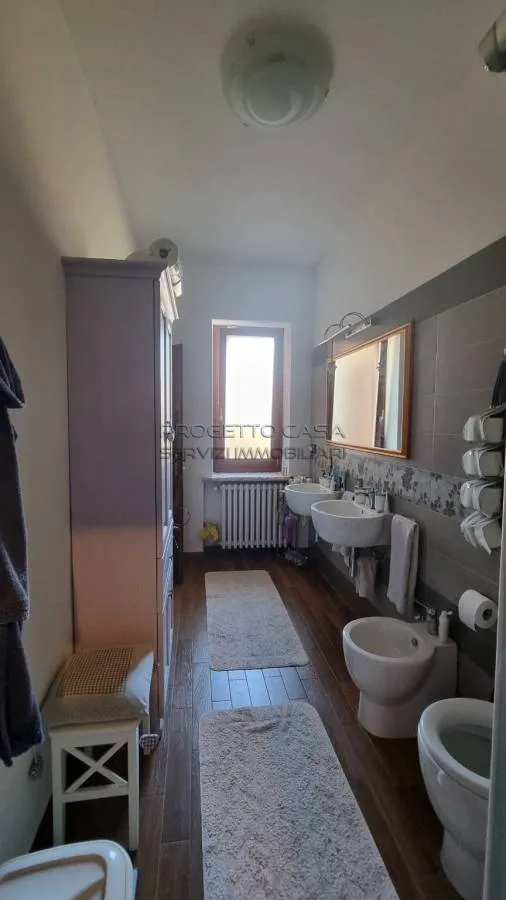 Salles de bain - Semi-detached Villa with Garden in Bra
