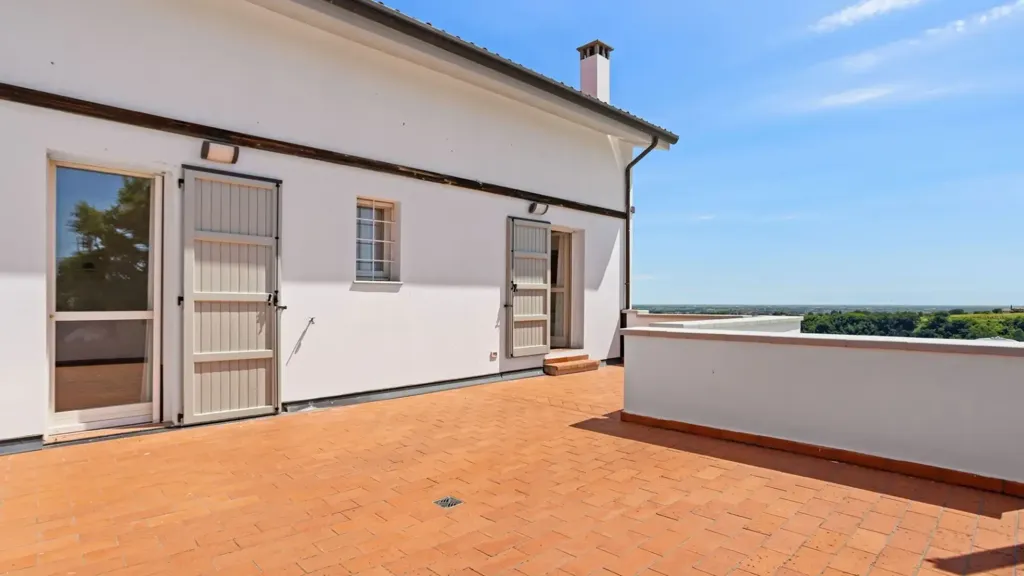 Terrasse - Contemporary Villa with Pool in Imola