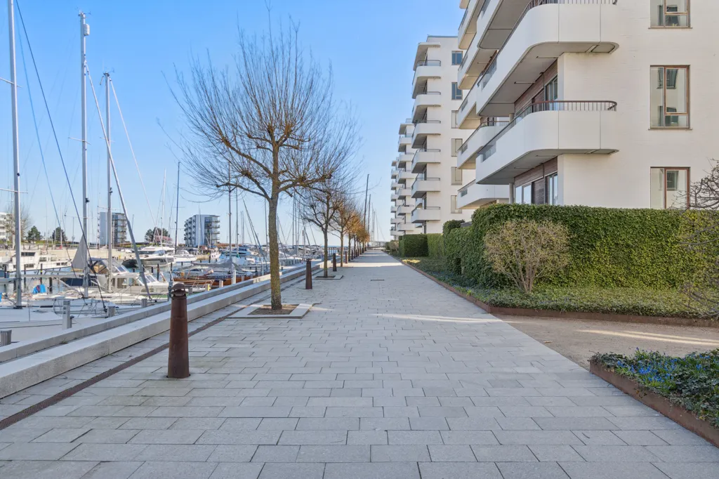 Jardin - Functionalist Flat with Harbour View in Hellerup