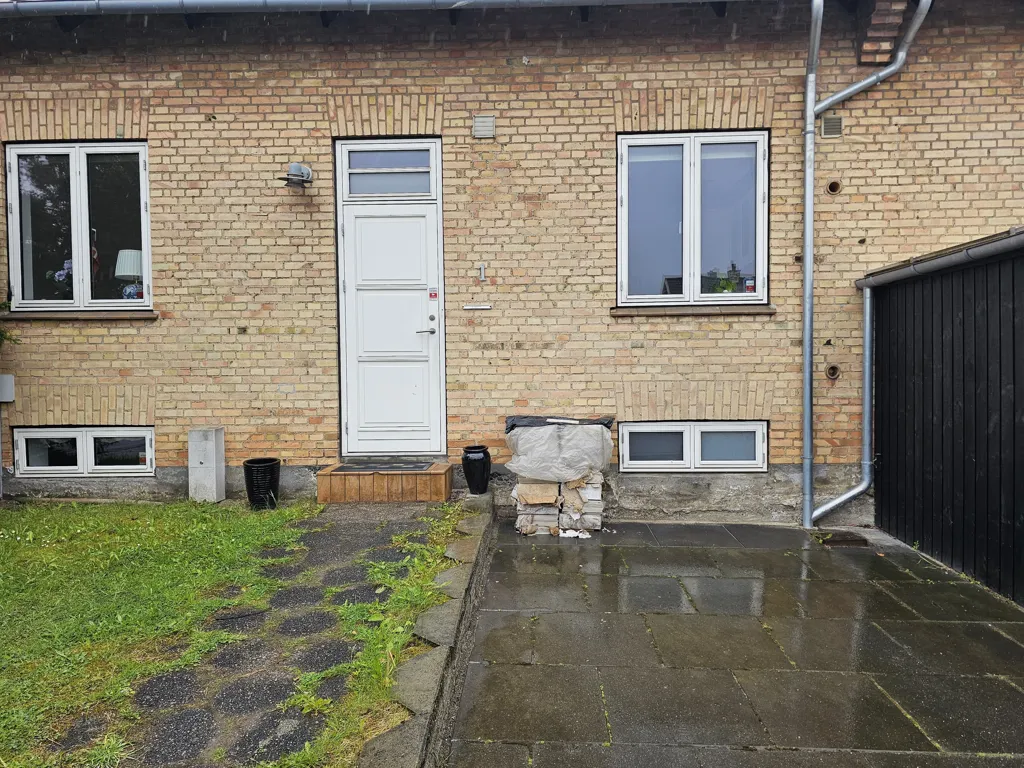 Jardin - Charming Basement Flat with Terrace in Lyngby