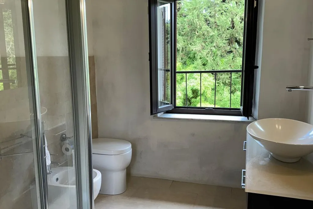 Bathrooms - Rustic House with Panoramic View in Cetona